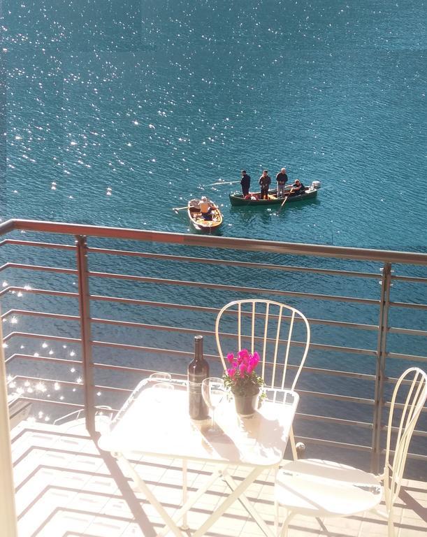 A...Fior Di Lago Abbadia Lariana Buitenkant foto