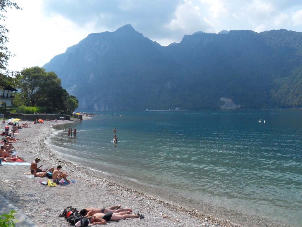 A...Fior Di Lago Abbadia Lariana Buitenkant foto